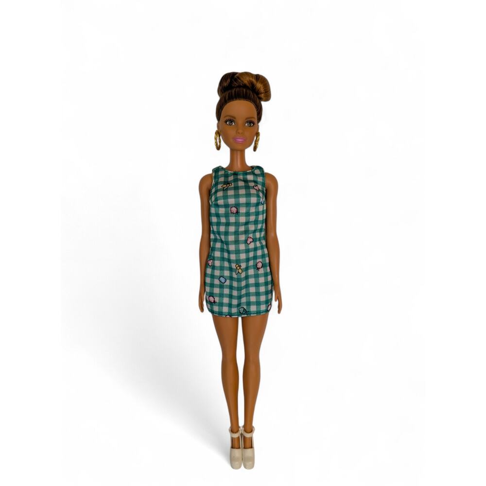 Pre-owned Barbie Fashionistas #50 Emerald Check Doll 2017 DVX72